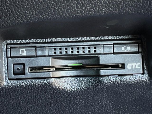 TOYOTA PRIUS 2016 Image 31