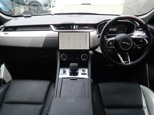 JAGUAR F-PACE 2024 Image 31