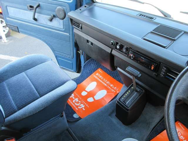 VOLKSWAGEN CARRAVEL 1990 Image 31