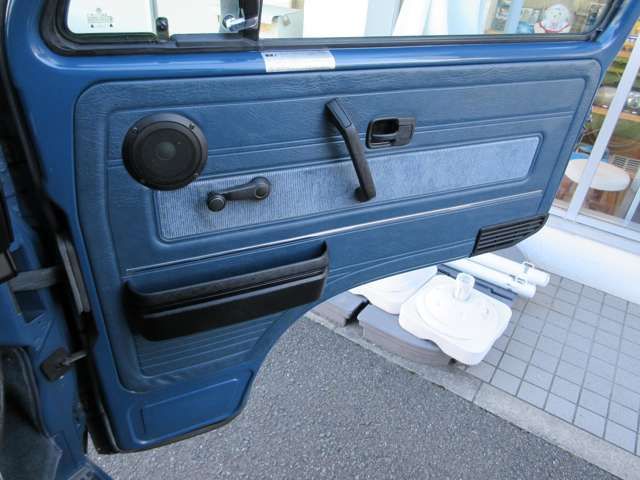 VOLKSWAGEN CARRAVEL 1990 Image 31