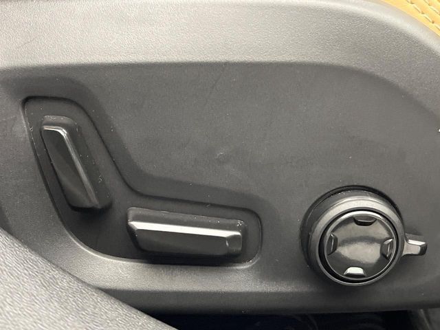 VOLVO V60 CROSS COUN 2024 Image 31