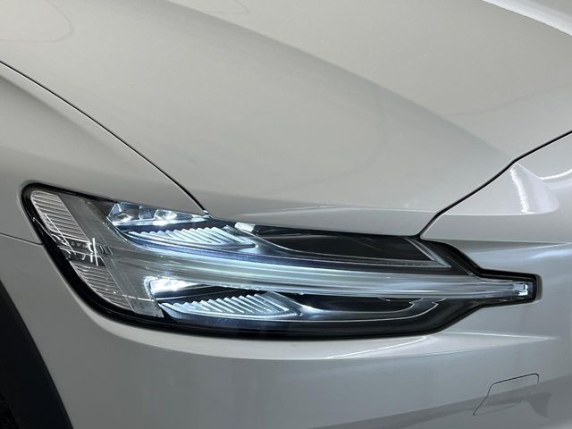 VOLVO V60 CROSS COUN 2024 Image 31