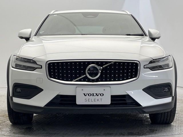 VOLVO V60 CROSS COUN 2024 Image 31