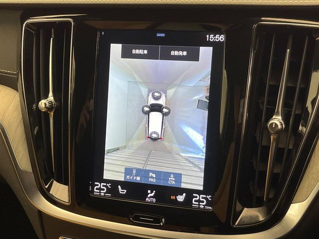 VOLVO V60 2019 Image 31