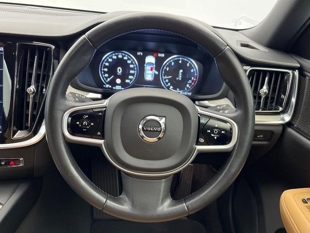 VOLVO V60 2019 Image 31