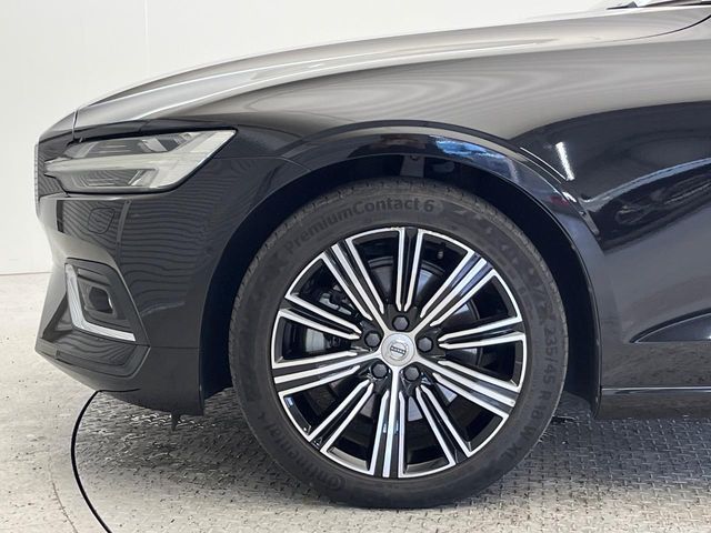 VOLVO V60 2019 Image 31