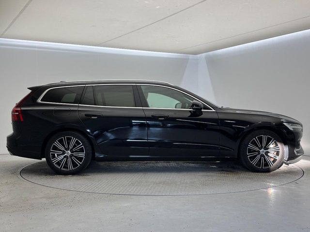 VOLVO V60 2019 Image 31