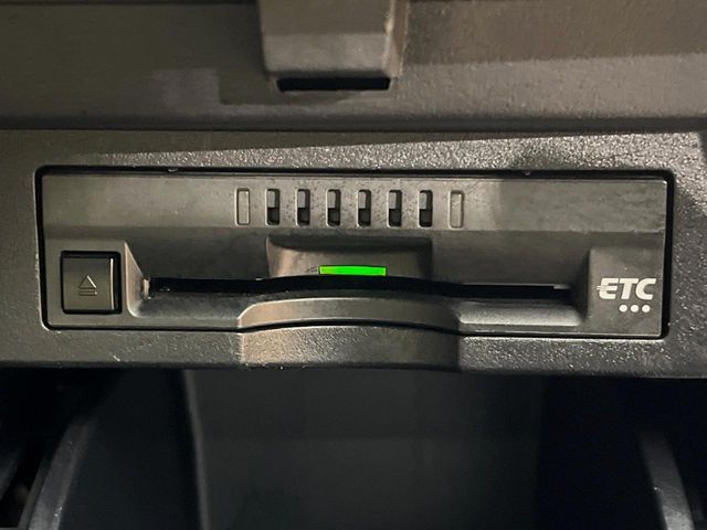 TOYOTA ALPHARD HYBRID 4WD 2018 Image 31