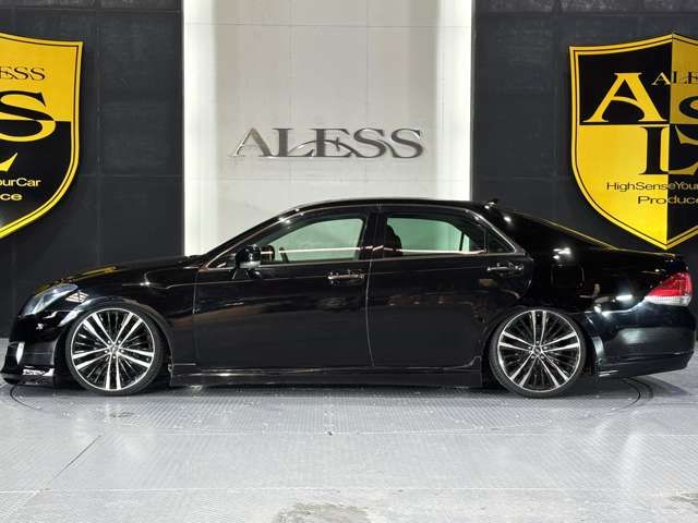 TOYOTA CROWN SEDAN 2010 Image 31