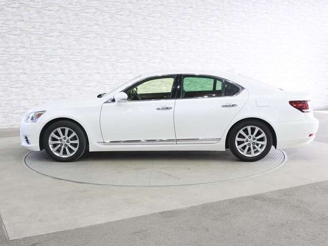 TOYOTA LEXUS LS460 2012 Image 31