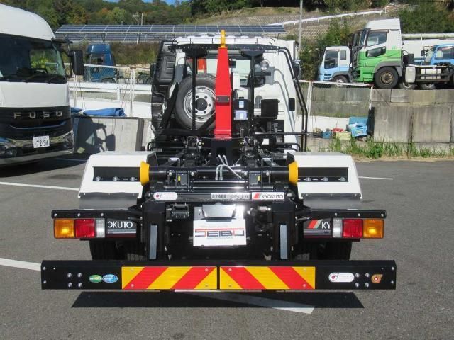 MITSUBISHI FUSOU FIGHTER 2025 Image 31