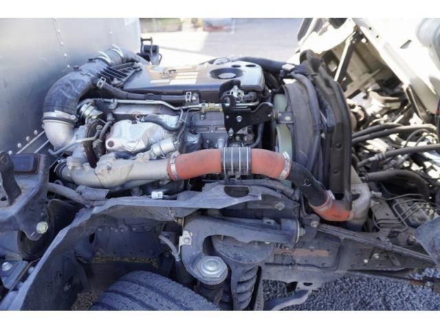 ISUZU ELF 2018 Image 31