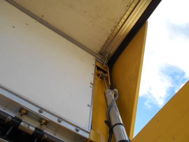 MITSUBISHI FUSOU FIGHTER 2013 Image 31