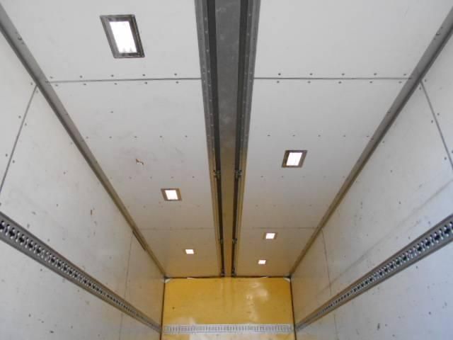 MITSUBISHI FUSOU FIGHTER 2013 Image 31