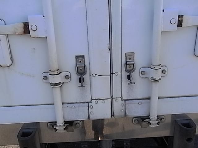 ISUZU ELF 2016 Image 31