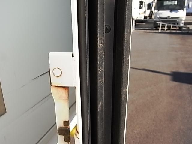 ISUZU ELF 2016 Image 31