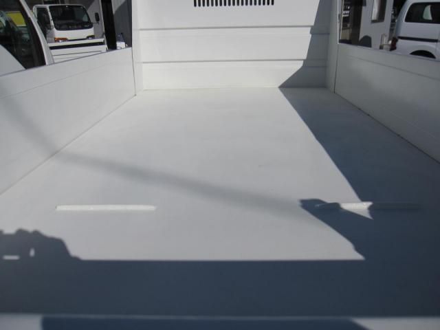 ISUZU ELF 2003 Image 31