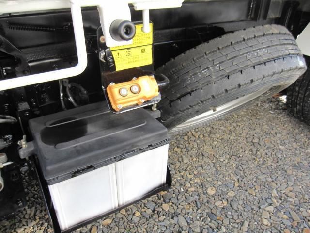 ISUZU ELF 2003 Image 31