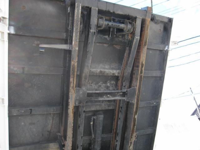 ISUZU ELF 2003 Image 31