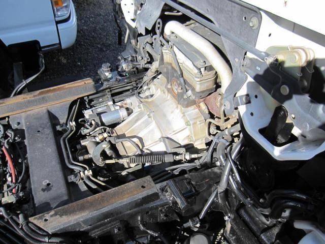 ISUZU ELF 2003 Image 31