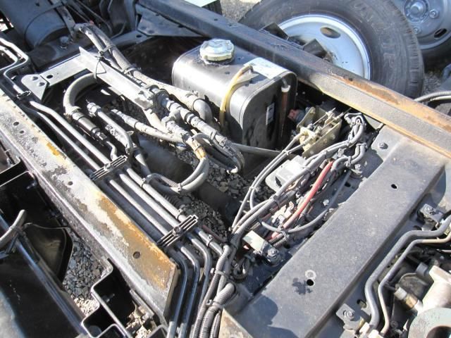 ISUZU ELF 2003 Image 31