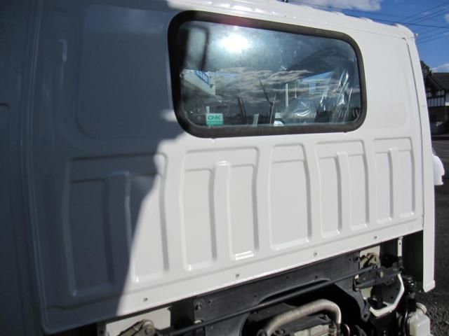 ISUZU ELF 2003 Image 31