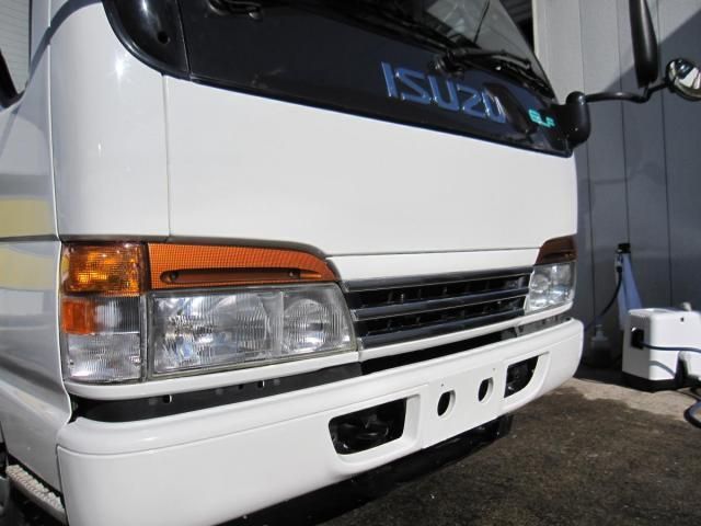ISUZU ELF 2000 Image 31