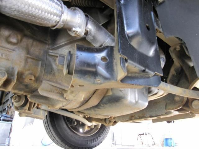 ISUZU ELF 2000 Image 31