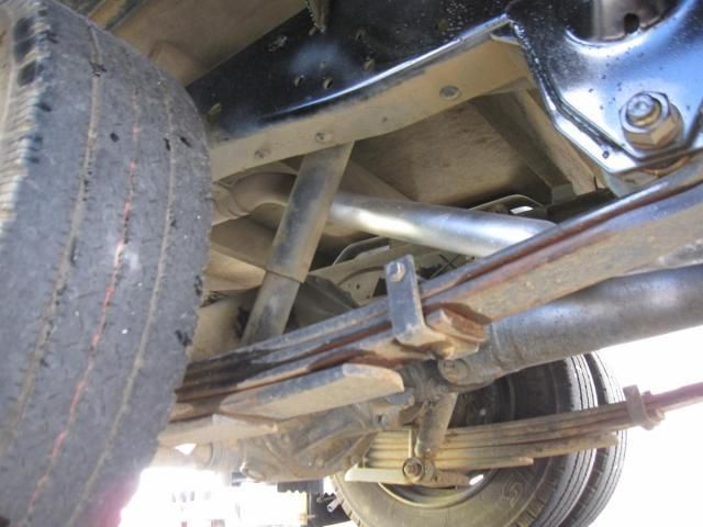 ISUZU ELF 2000 Image 31