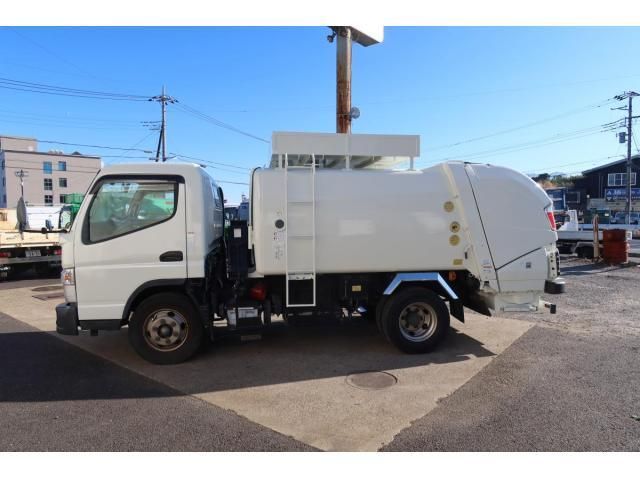 MITSUBISHI CANTER 2020 Image 31