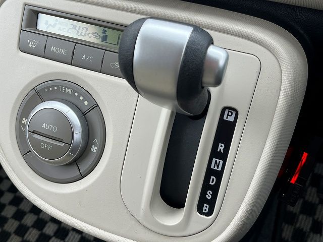 DAIHATSU MIRA COCOA 2010 Image 31