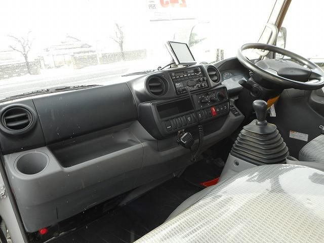 TOYOTA DYNA 2015 Image 31