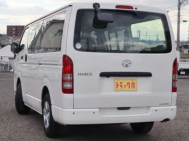 TOYOTA HIACE VAN 2WD 2023 Image 31