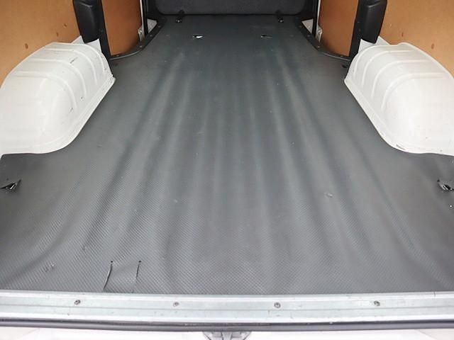 TOYOTA HIACE VAN 2WD 2023 Image 31