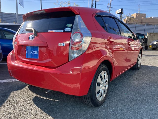 TOYOTA AQUA 2014 Image 31