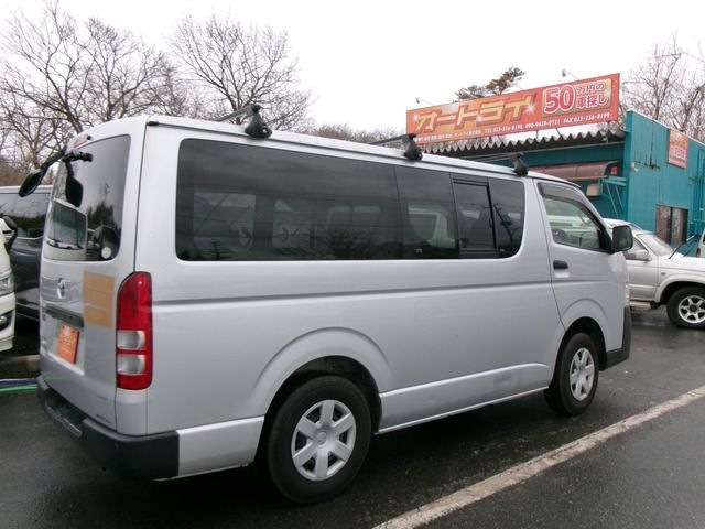 TOYOTA HIACE VAN 4WD 2012 Image 31