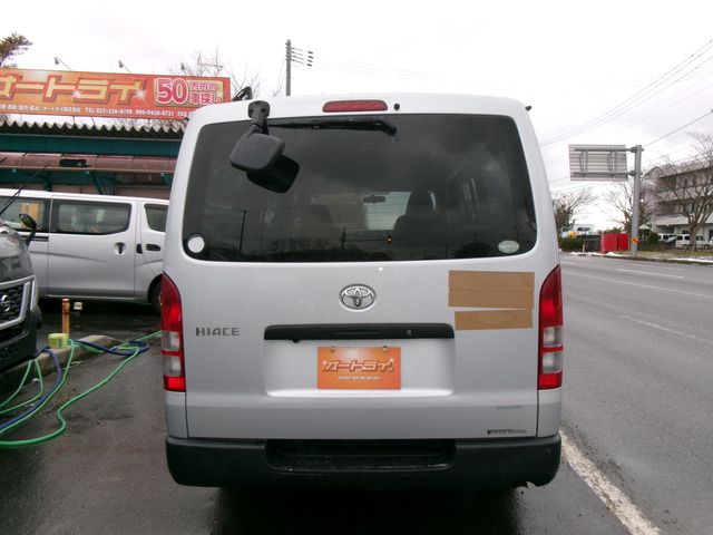 TOYOTA HIACE VAN 4WD 2012 Image 31