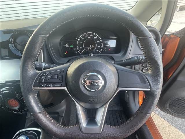 NISSAN NOTE 2017 Image 31