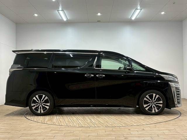 TOYOTA VELLFIRE 2018 Image 31