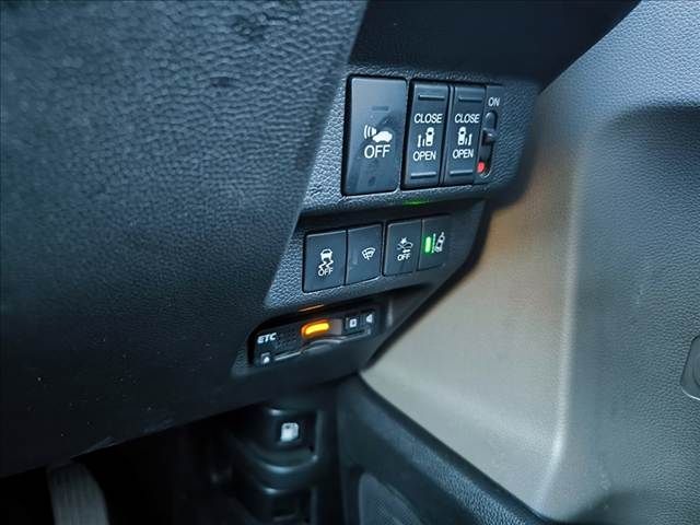 HONDA FREED HYBRID 2016 Image 31