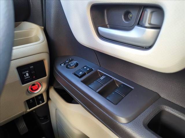 HONDA N BOX 2019 Image 31