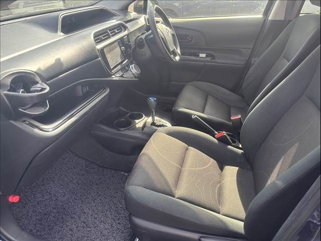 TOYOTA AQUA 2016 Image 31