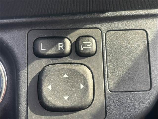 TOYOTA AQUA 2016 Image 31