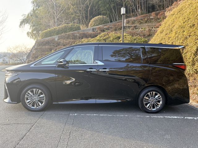 TOYOTA ALPHARD HYBRID 2026 Image 31