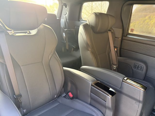 TOYOTA ALPHARD HYBRID 2026 Image 31