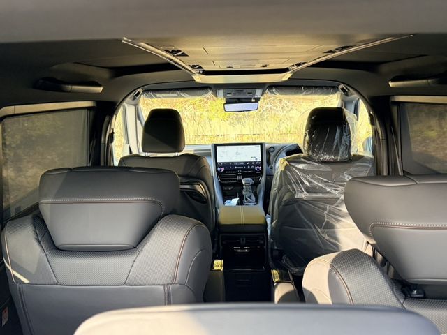 TOYOTA ALPHARD HYBRID 2026 Image 31