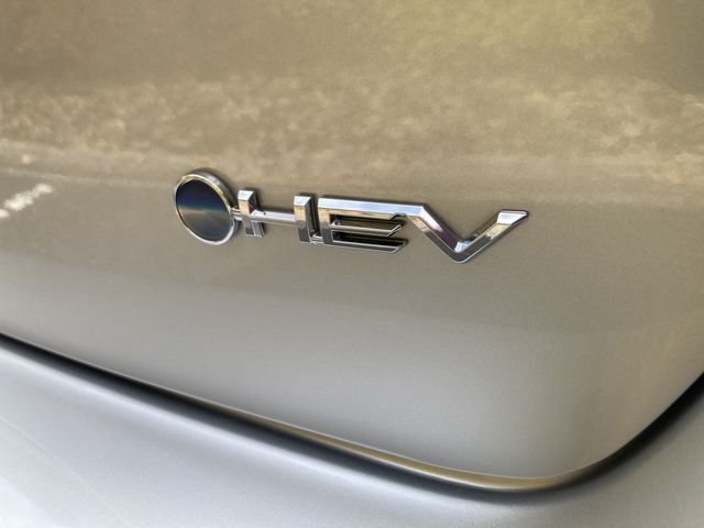 TOYOTA COROLLA AXIO HYBRID 2026 Image 31