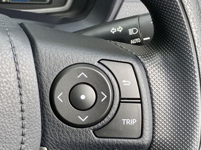 TOYOTA COROLLA AXIO HYBRID 2026 Image 31