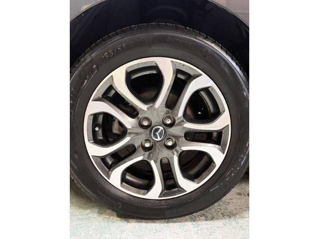 MAZDA DEMIO 2015 Image 31