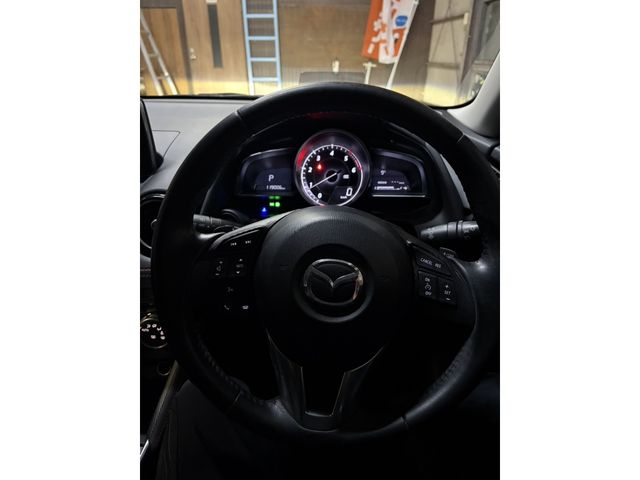 MAZDA DEMIO 2015 Image 31